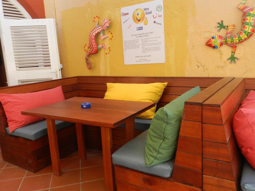 The Ritz Hostel Willemstad Dış mekan fotoğraf