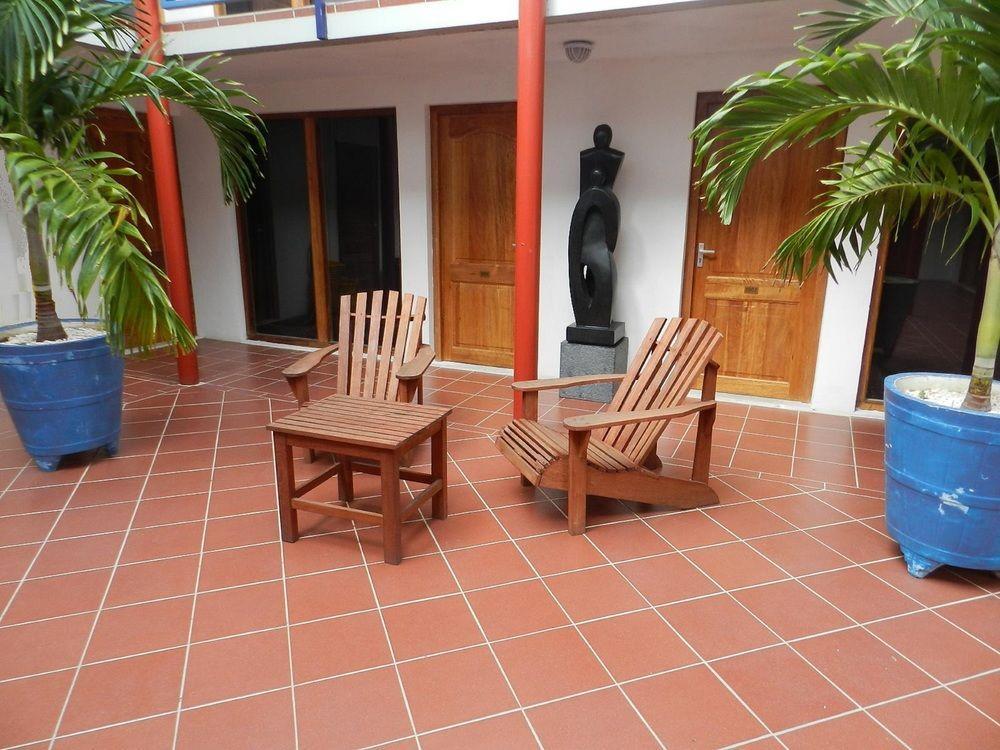 The Ritz Hostel Willemstad Dış mekan fotoğraf